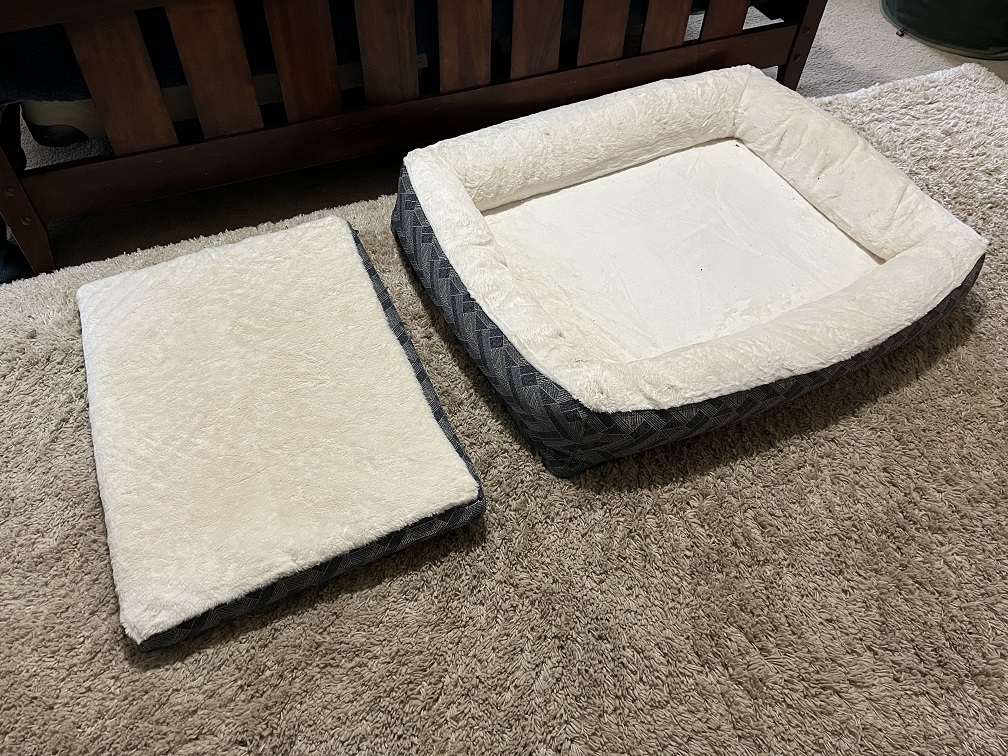 Middle Pillow is Removable